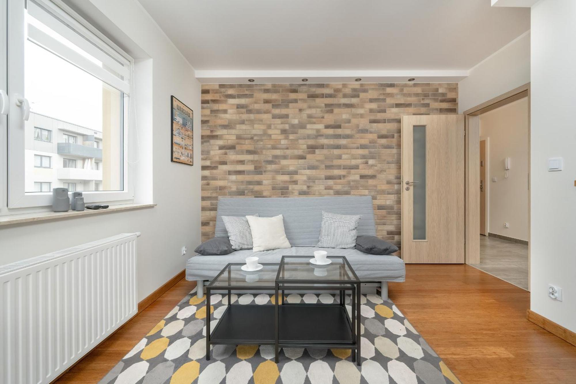 One Bedroom Apartment Nadodrze With Free Garage Wroclaw By Noclegi Renters Kültér fotó