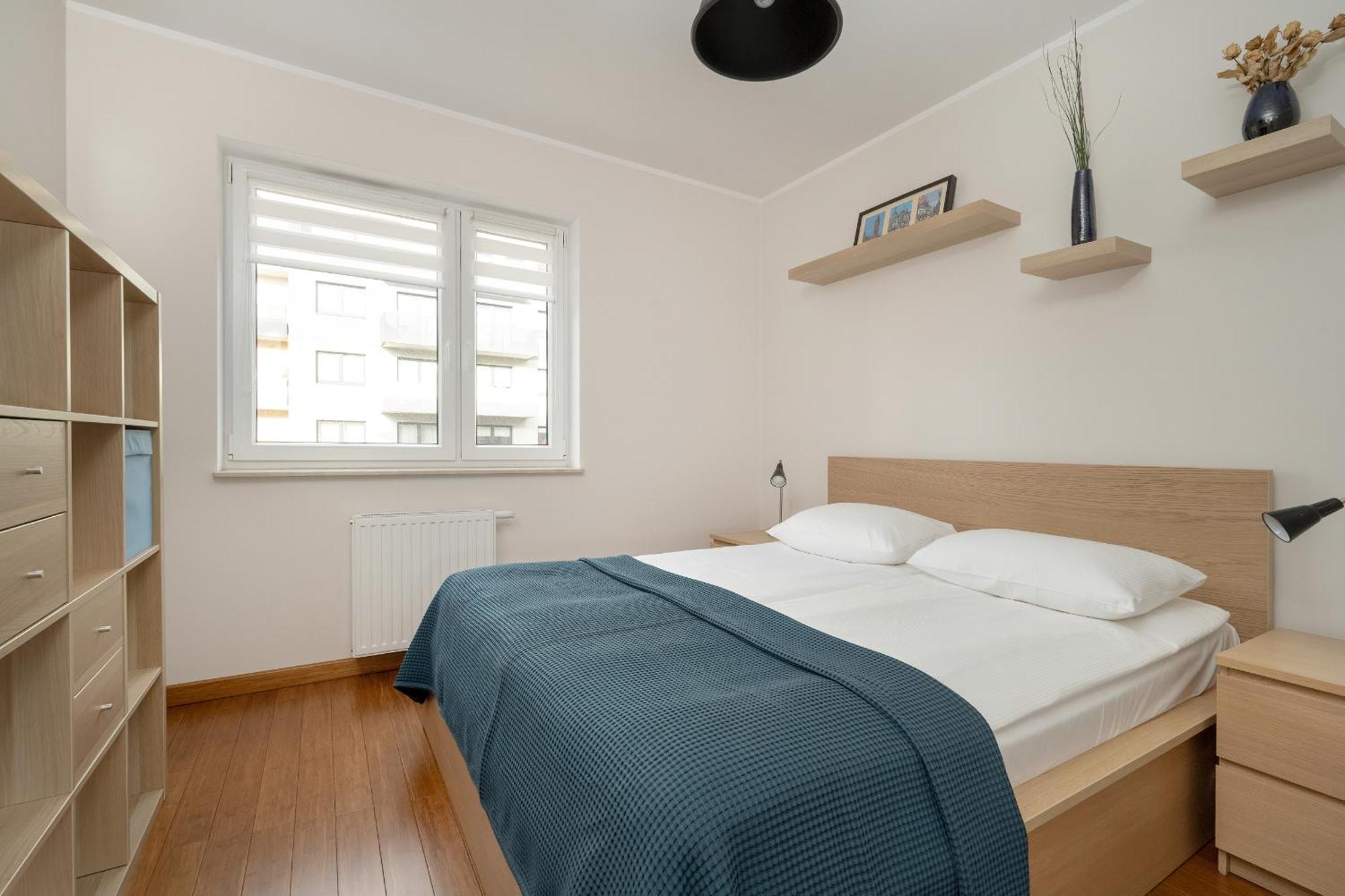 One Bedroom Apartment Nadodrze With Free Garage Wroclaw By Noclegi Renters Kültér fotó